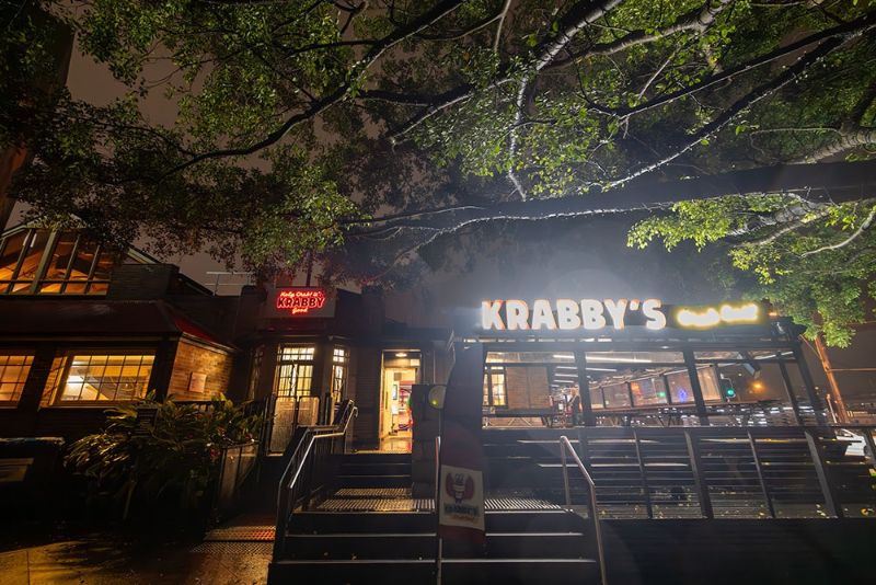 1M MPR Vertical Platform Lift Krabby's Restaurant The Barrack Brisbane