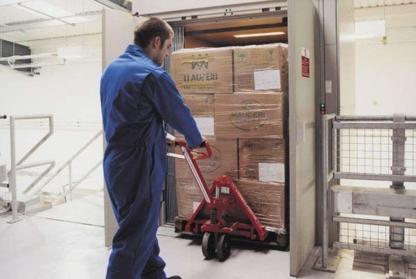 freight lifts brisbane